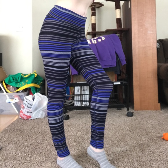 ‼️2 for $20‼️ Calvin Klein striped leggings - Picture 3 of 16